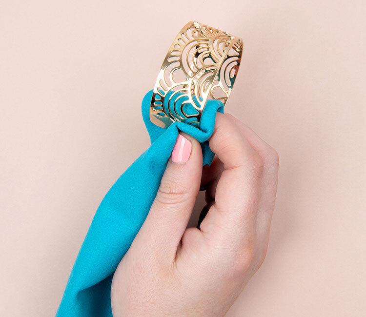 Les Georgettes Jewelry Cleaning