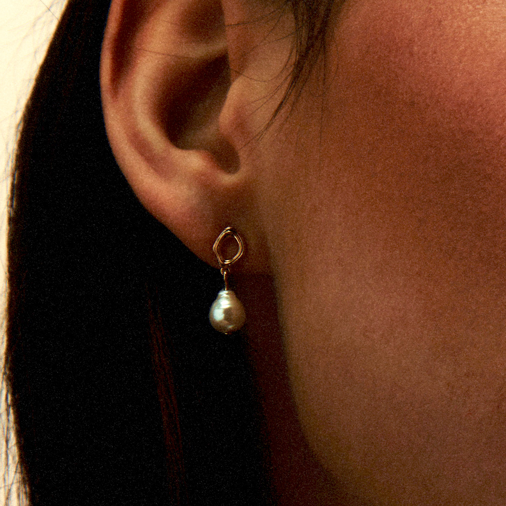 boucles-d-oreilles-bianca-pendantes-2