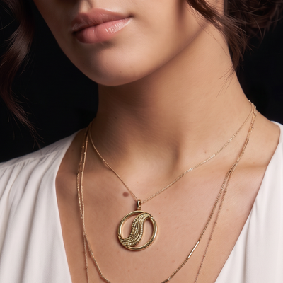 drape-necklace-collier_court