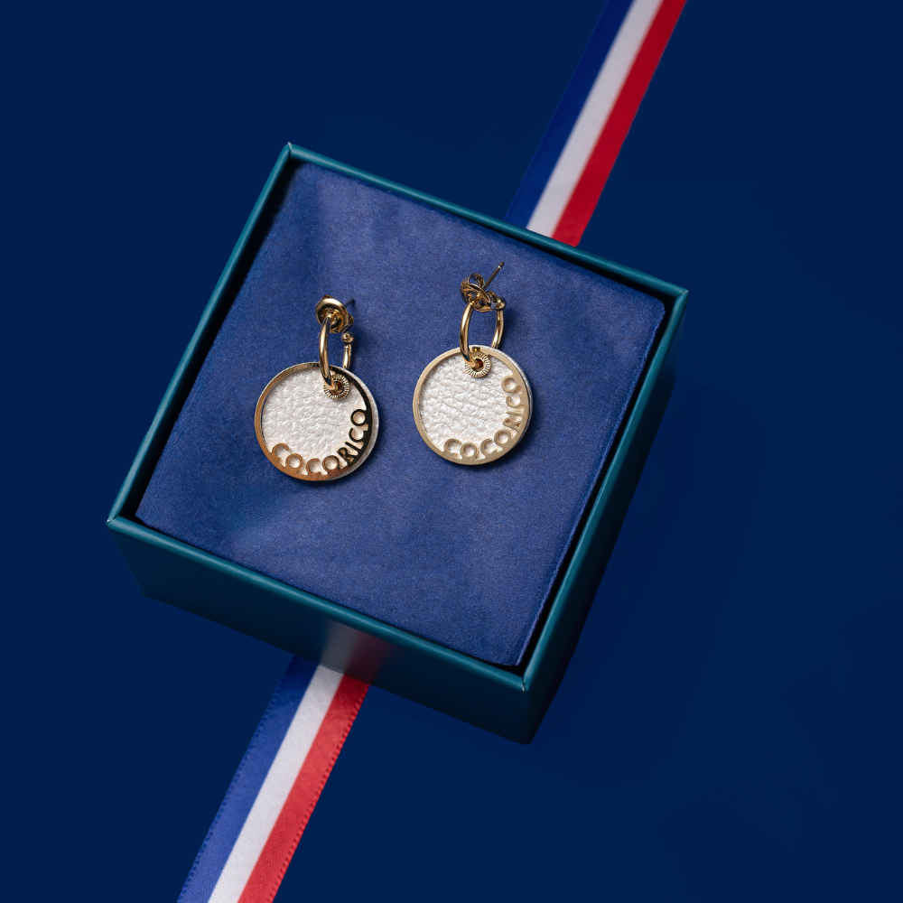 boucles-d-oreilles-cocorico-cuirs-reversibles-blanc-nacre-blanc-pack_bo_pendantes-1