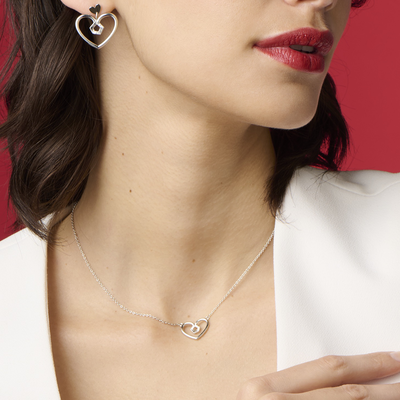 girafe-c-ur-necklace-collier_court