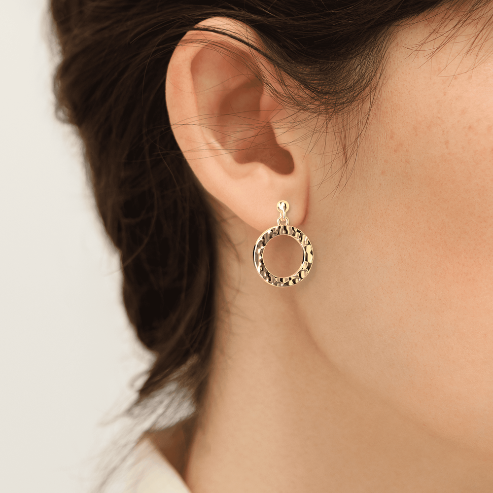boucles-d-oreilles-pure-martelee-dormeuses-2