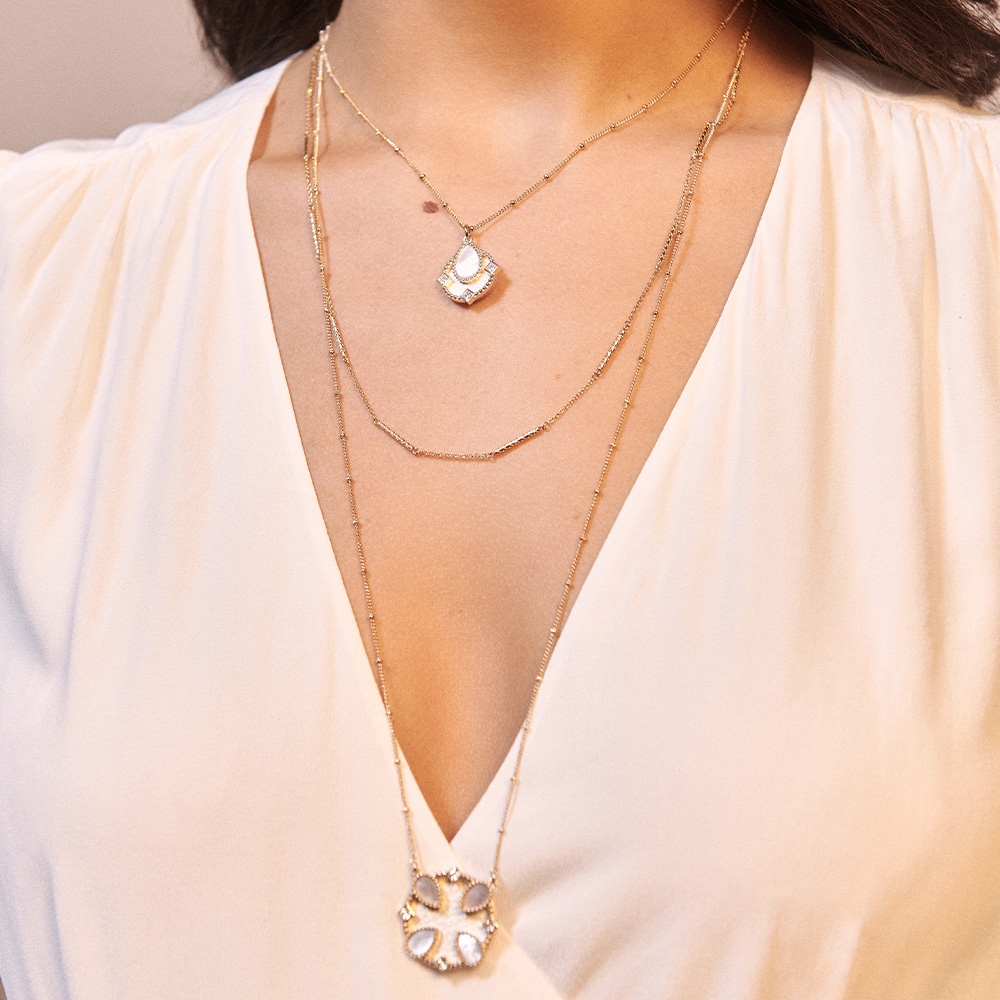 collier-constance-cuir-reversible-blanc-nacre-magnolia-pack_colliers-6