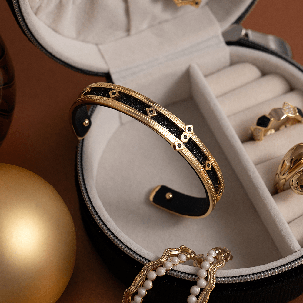 manchette-tamara-cuir-reversible-noir-glitter-bleu-petrole-pack_manchettes_essentielles-1