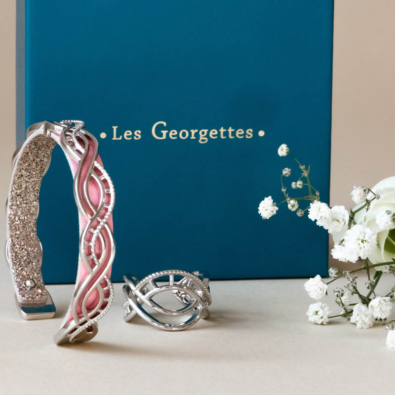 FOR THE BRIDESMAIDSLOVELY COLOURS