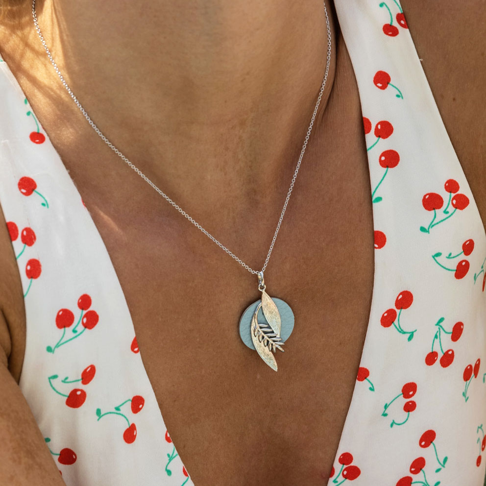 Laurier Necklace, Silver finish, Almond 